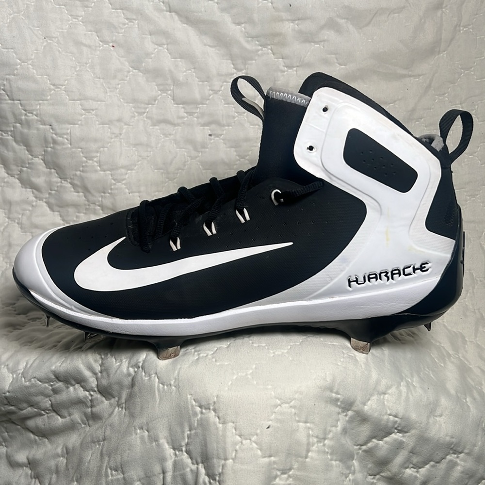 Nike Huarache Black and White Men's Baseball Cleats - Sz 13 913428-011